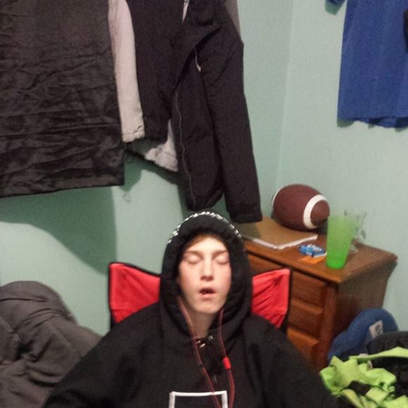 Meet your Posher, Tadan - Picture 1 of 1